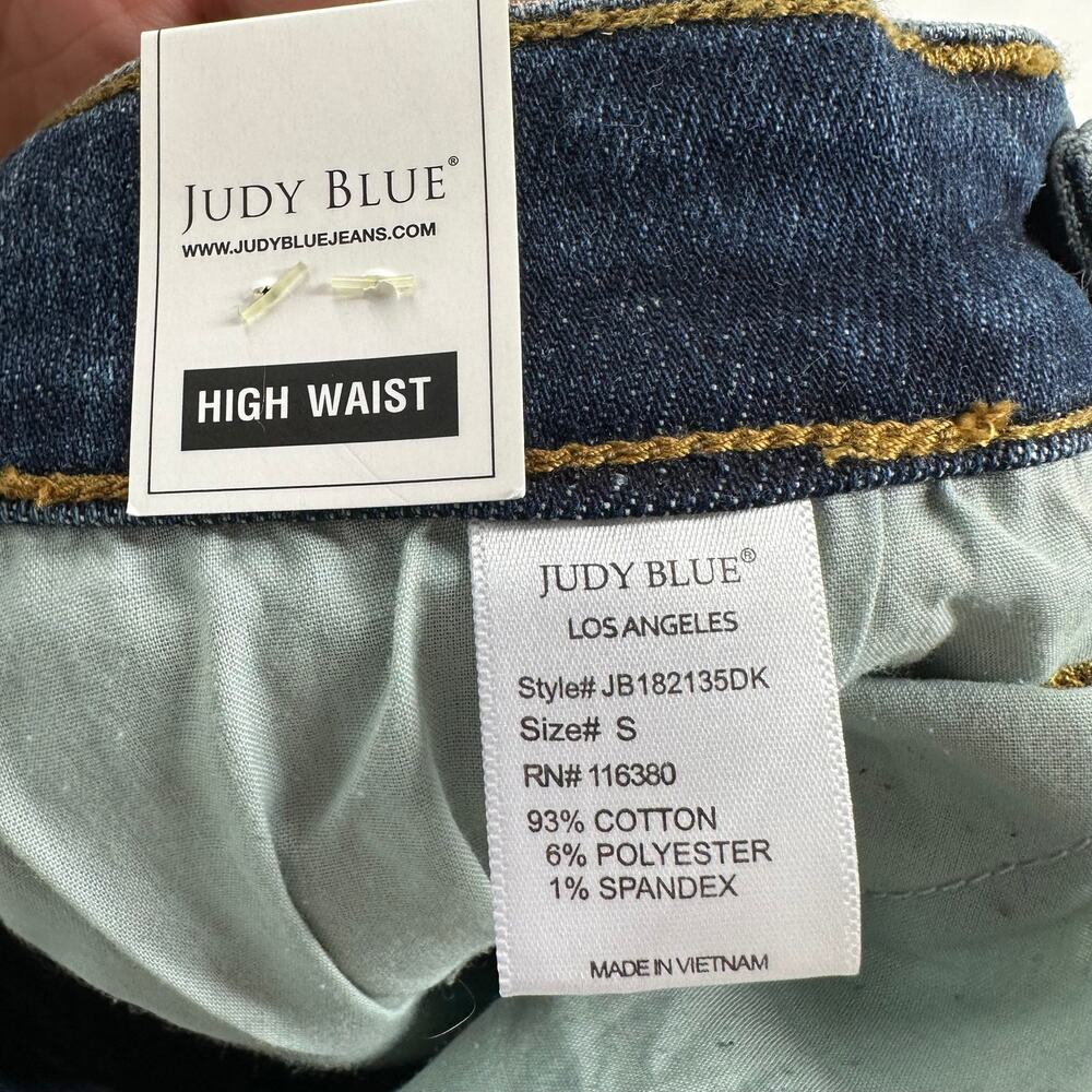 Judy Blue Shorts Womens Small Blue Denim Button Fly Bermuda Medium Wash Fade New - Picture 5 of 12